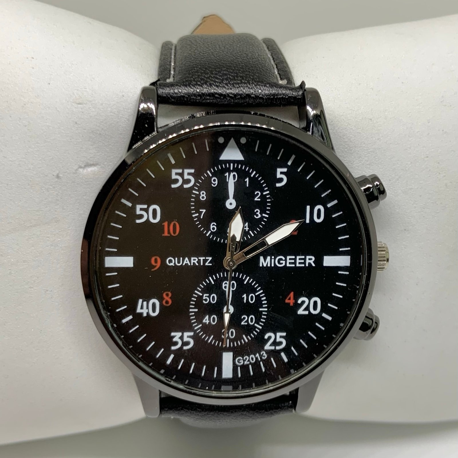 MiGEER men’s quartz analog watch 42mm silver tone black dial leather running