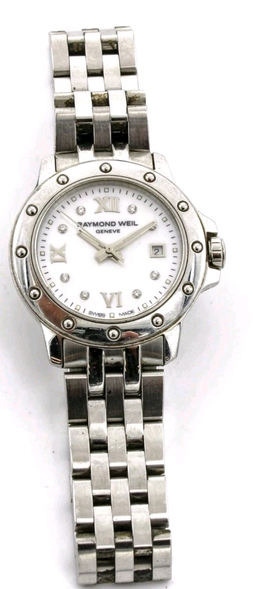 Raymond Weil Tango 28mm MOP Dial Date Size 6.5in Ladies Wristwatch – Ref. 5399