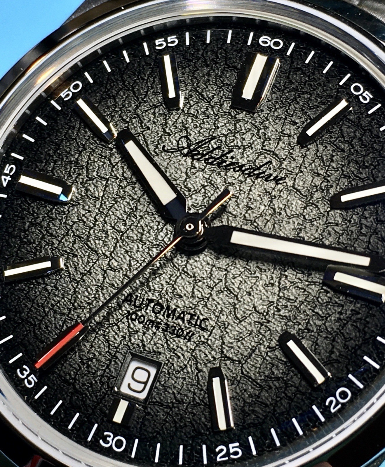 ADDIESDIVE GREY FUME CRACKED ENAMEL DIAL WATCH 39MM SPORT SWISS BGW9 K1 CRYSTAL