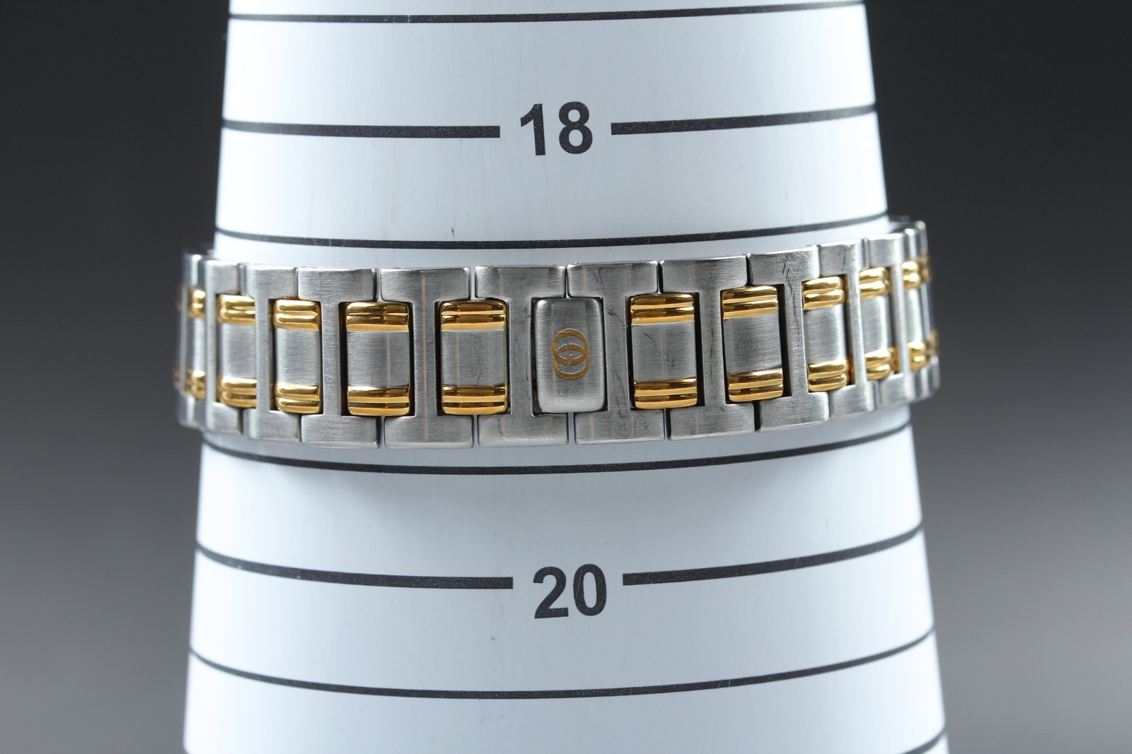 [N MINT w/Paper] Gucci 9000M 32mm Wrist 7.4in/19cm Gold Dial Mens Quartz Watch