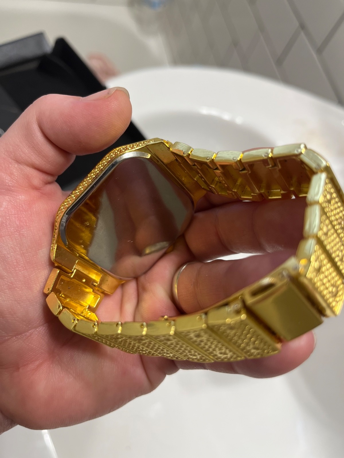 Cartice Watch