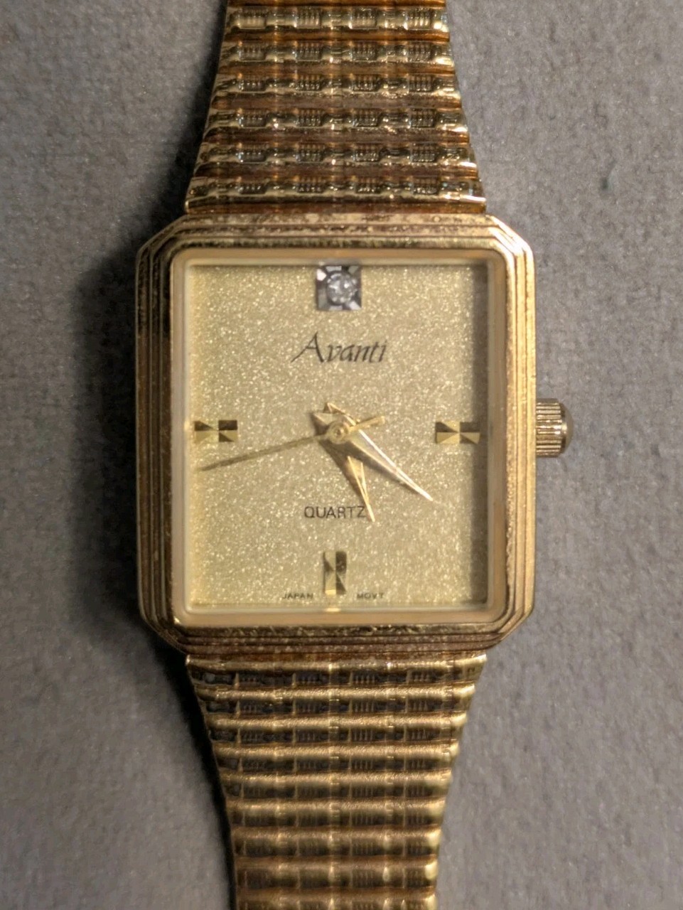 Avanti Watch Quartz Gold Tone Gem Noon Y121 New Battery Clean Works