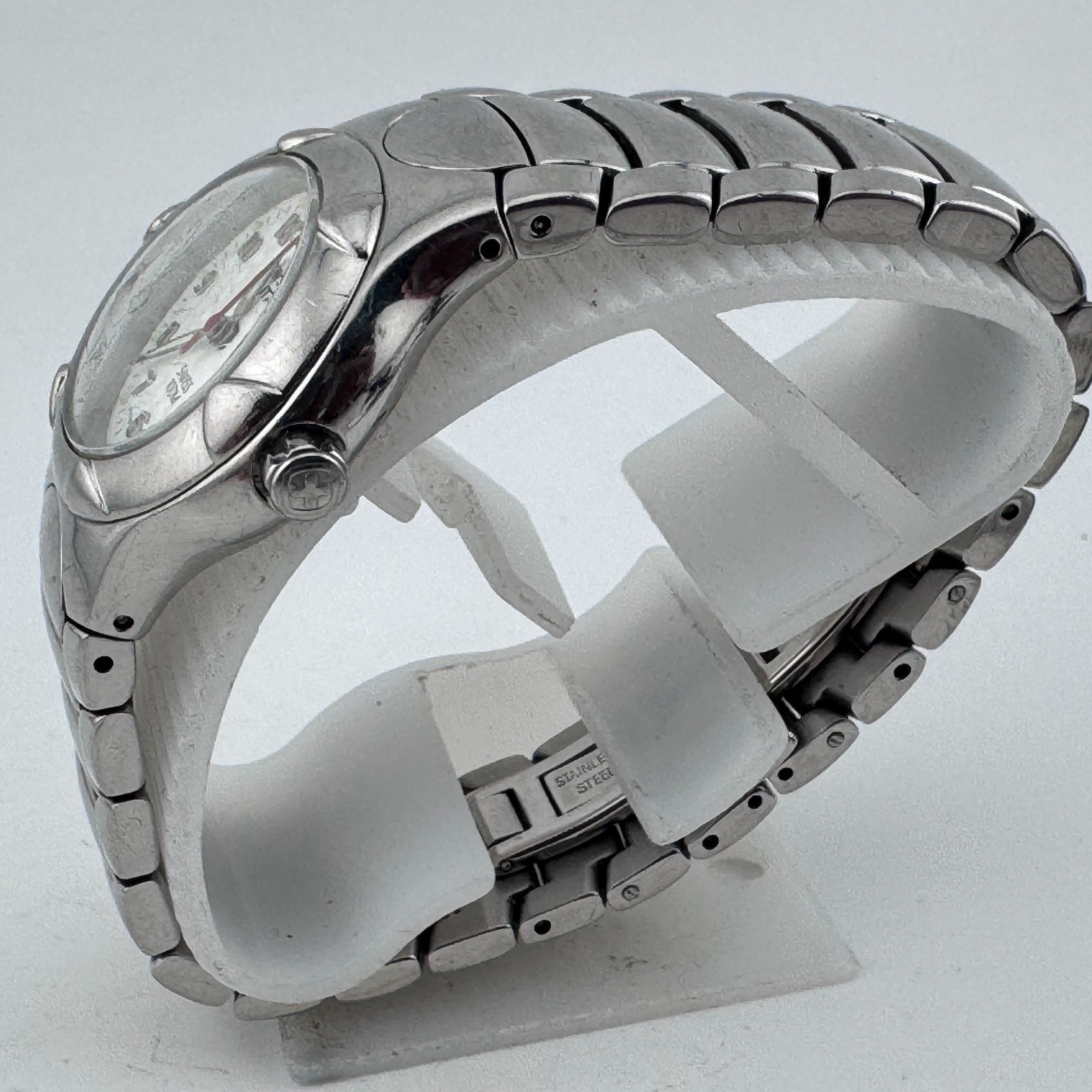 Swiss Military Quartz Watch Women 100m Silver Steel Fixed Bezel New Battery 6.5″