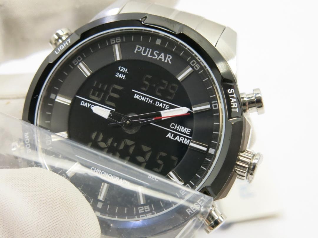 Seiko Pulsar Z021-X004 wrist 19.5cm/7.7in Watch