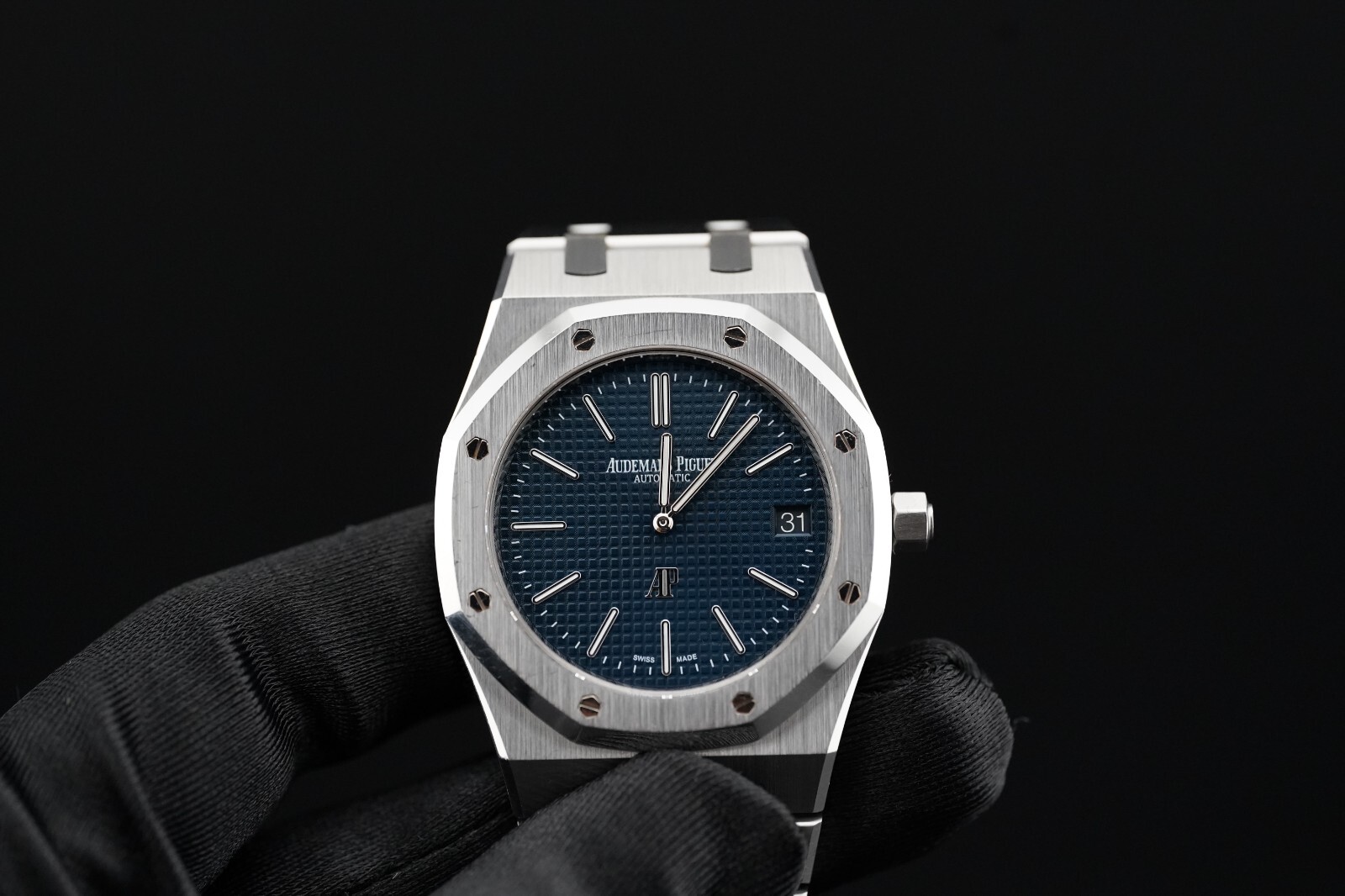 Audemars Piguet Royal Oak Jumbo Ultra Thin 15202ST.OO.124ST.01 Blue dial 39mm