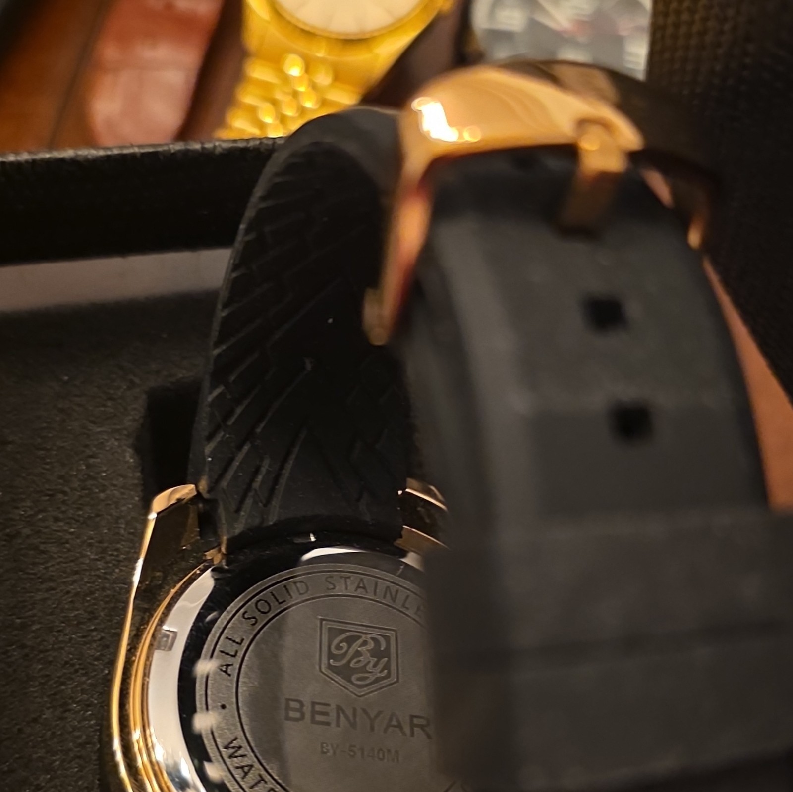 BENYAR Men’s Quartz Chronograph Date Tachymeter Black Dial Gold Case 44mm
