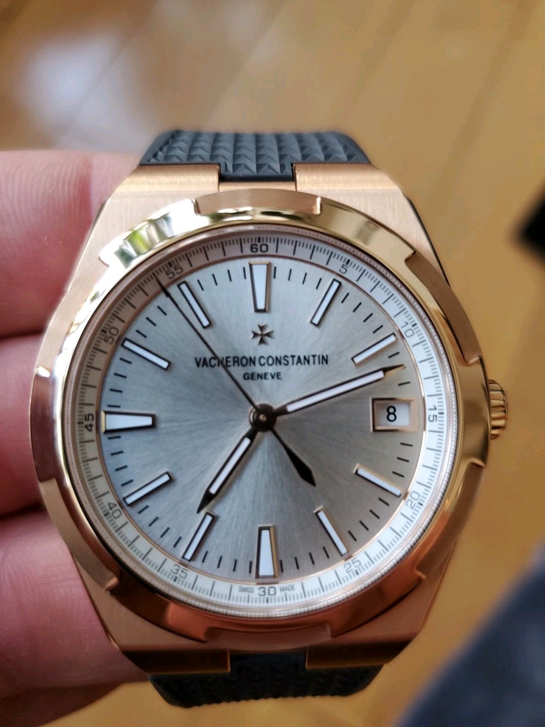 New Vacheron Constantin Overseas 41 R Gold Silver Dial Complete 4500V/000R-B127