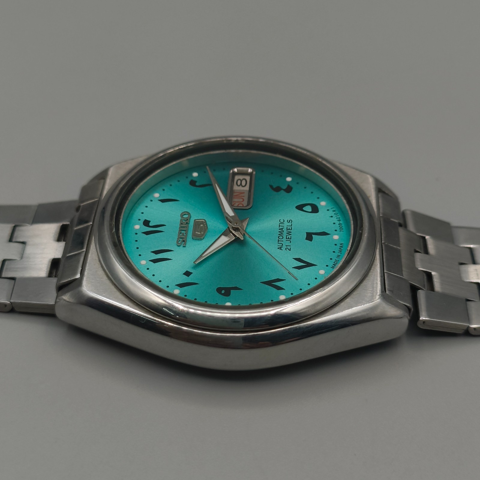 Vintage Seiko 5 Arabic Automatic 7009 Men’s Watch Ice Blue Dial 36 mm Day Date