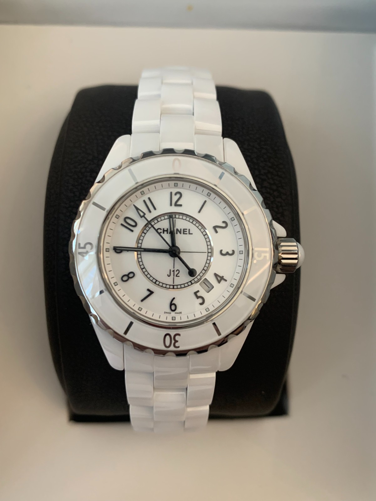 CHANEL J12 33mm H5699 White ceramic date white Quartz Watch with certificate