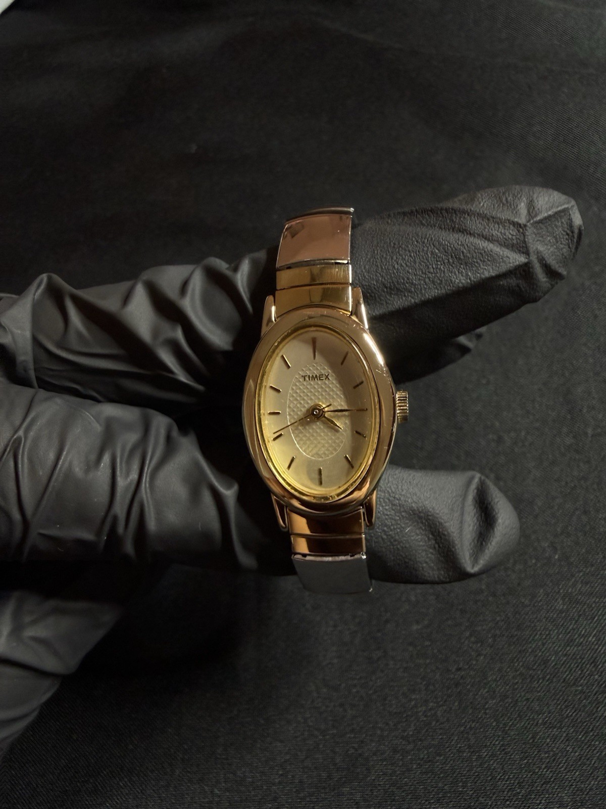 Vintage 2005 Timex Ladies Quartz Watch Two Tone Gold Silver Oval working