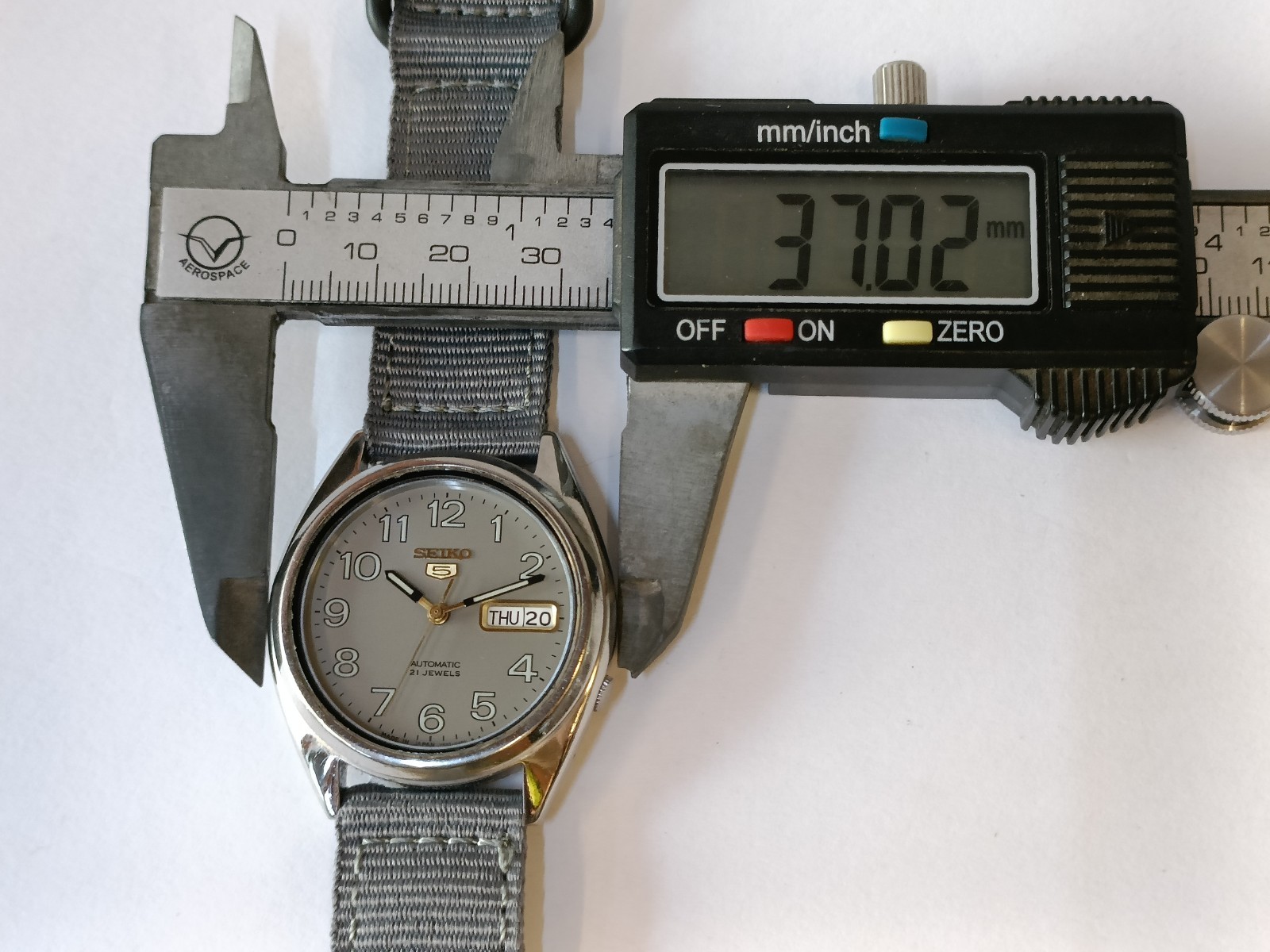 VINTAGE SEIKO 5 AUTOMATIC GRAY DIAL 7S26-3180 JAPAN MEN’S WORKING CONDITION