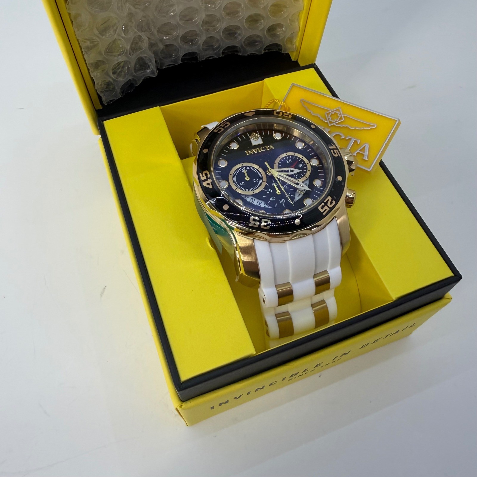 Invicta Pro Diver Chronograph Gold Tone White Silicone Strap Watch 22340 New