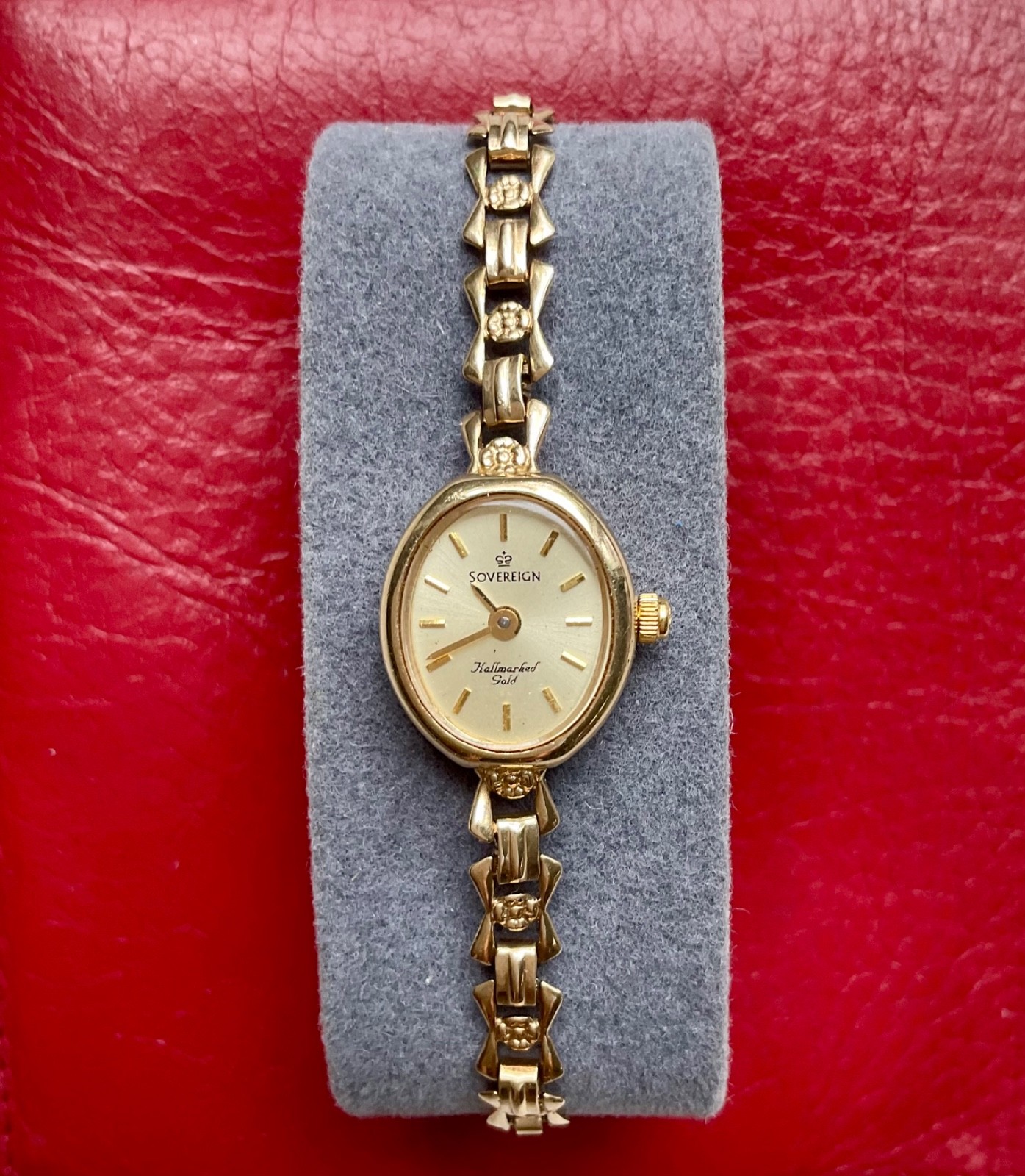Vintage Sovereign 9K (375) Hallmarked Solid Gold Lady’s Watch, 9K Band 8.8 g