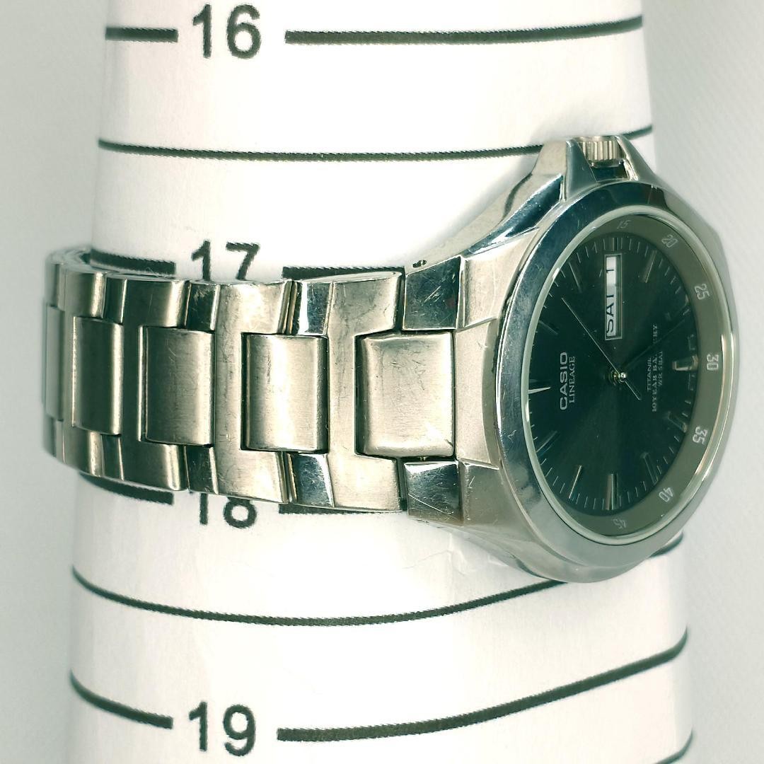 CASIO LINEAGE LIN-171J, working condition, titanium, day-date. From Japan