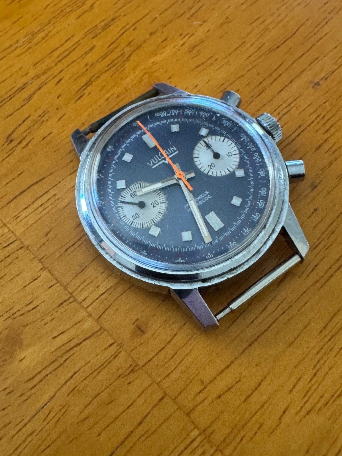 VINTAGE VULCAIN “BLUE PANDA” 1376 CHRONOGRAPH – VALJOUX 7733 -BLUE DIAL -REPAIR