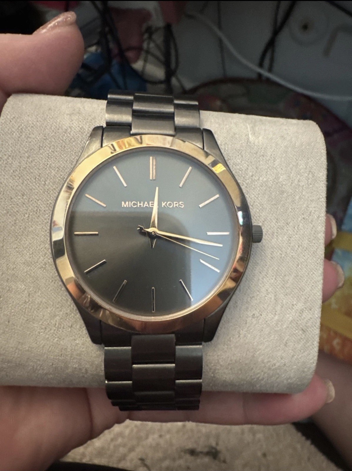 Michael Kors MK8576 Slim Runway Wristwatch – Gunmetal