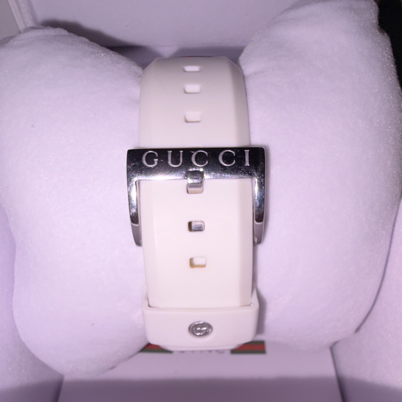 Gucci Sync YA137102 Unisex Quartz Date White Rubber Strap 46mm 50m Box
