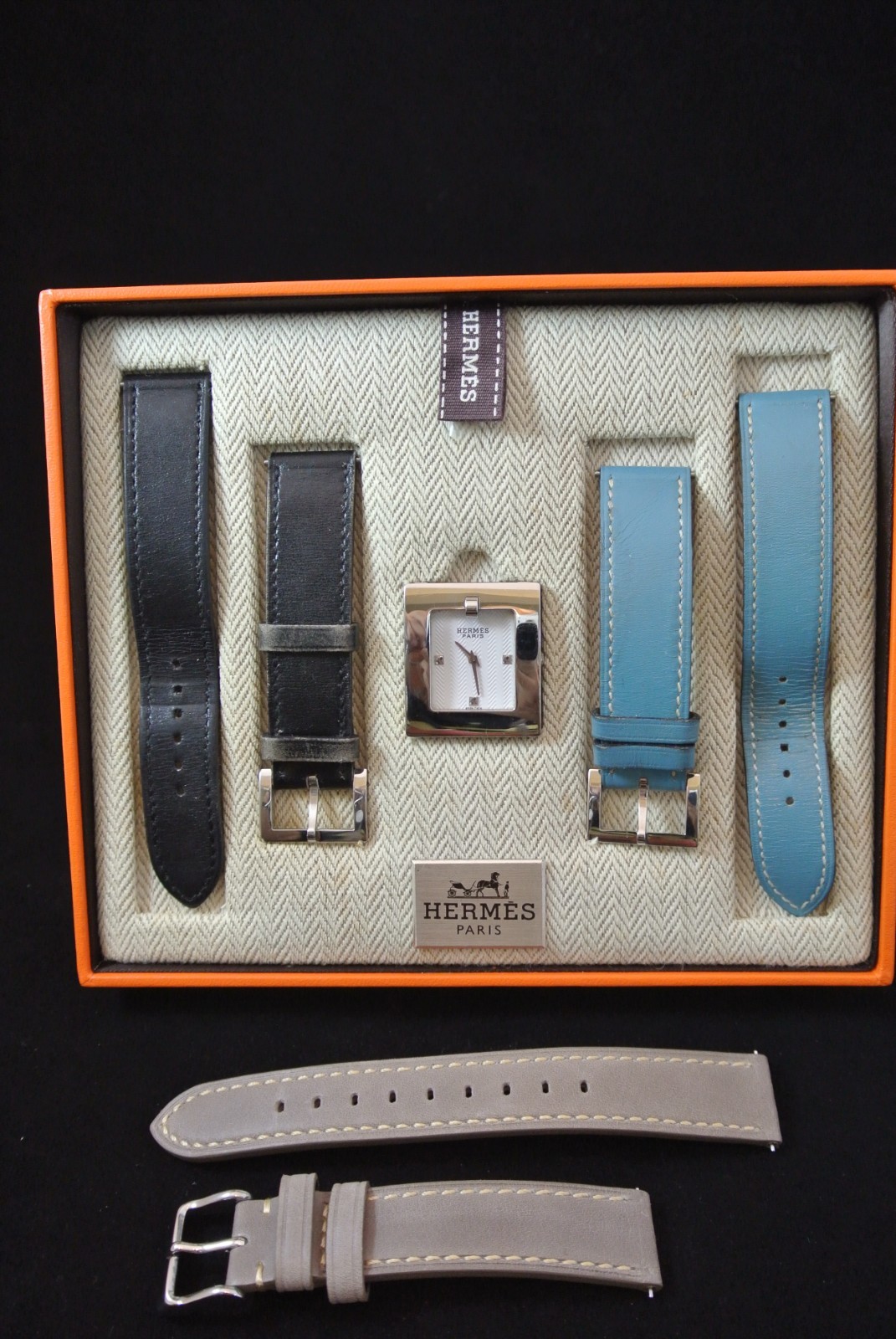 Vintage Hermes Watch BE1.210 White Dial Quartz with Box 2 Hermes and 1 new band