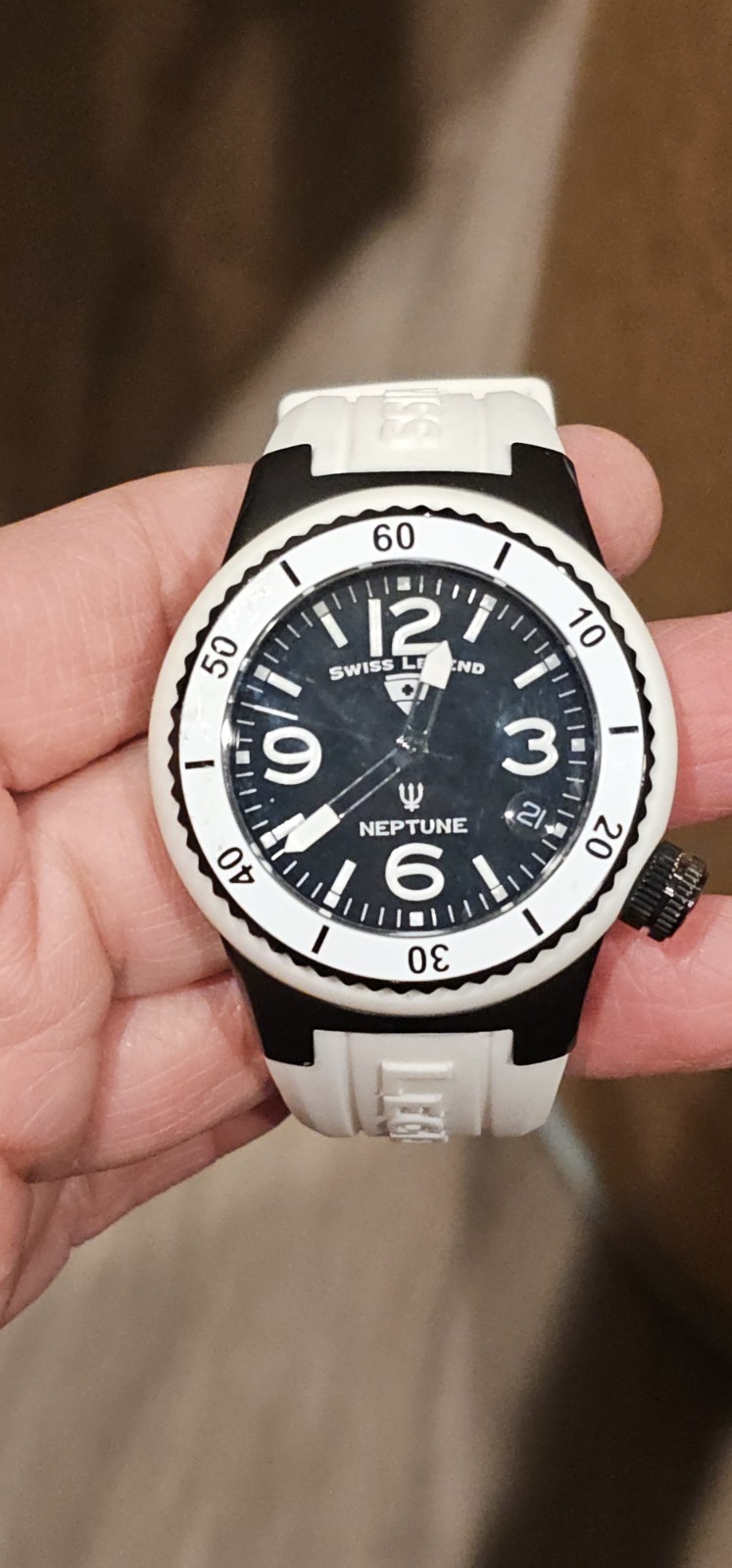 Swiss Legend NEPTUNE 212039153 Black and White Quartz Men’s Watch New Battery