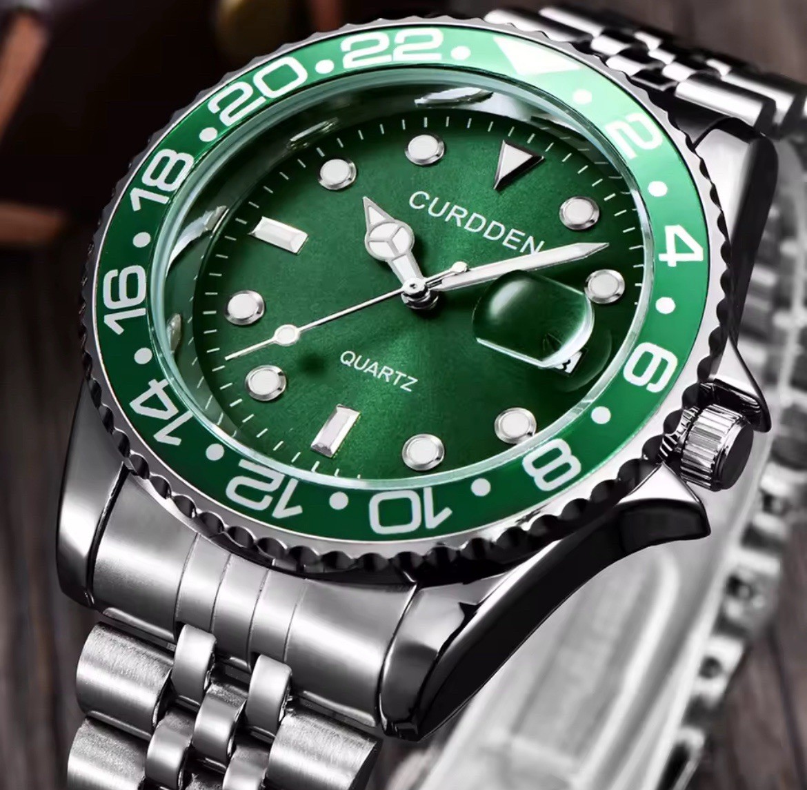 CURDDEN Men’s Quartz Watch Green Sunburst Dial Stainless Steel Water-Resistant