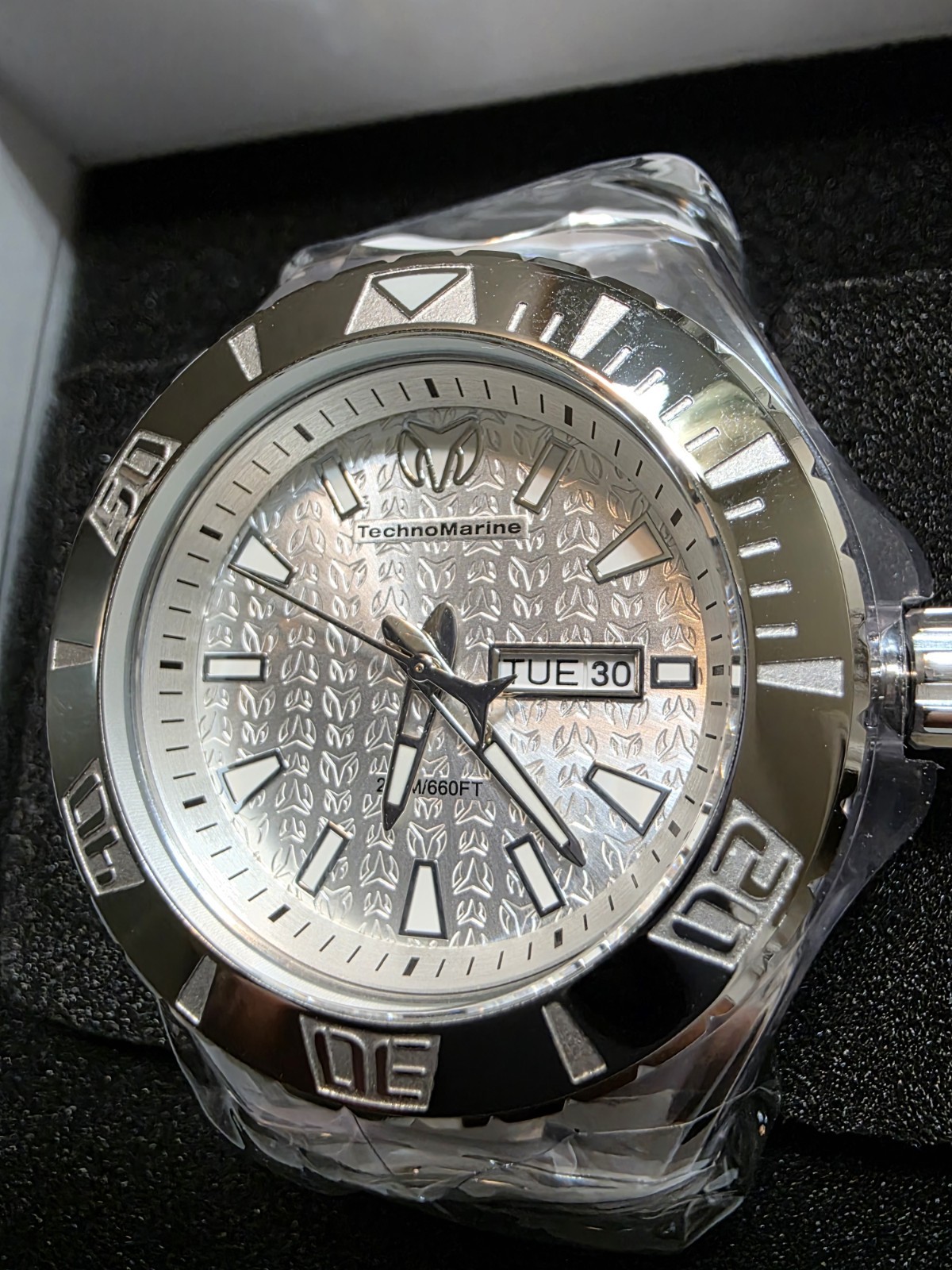 TECHNOMARINE CRUISE DAY/DATE SS CASE WHITE SILICONE