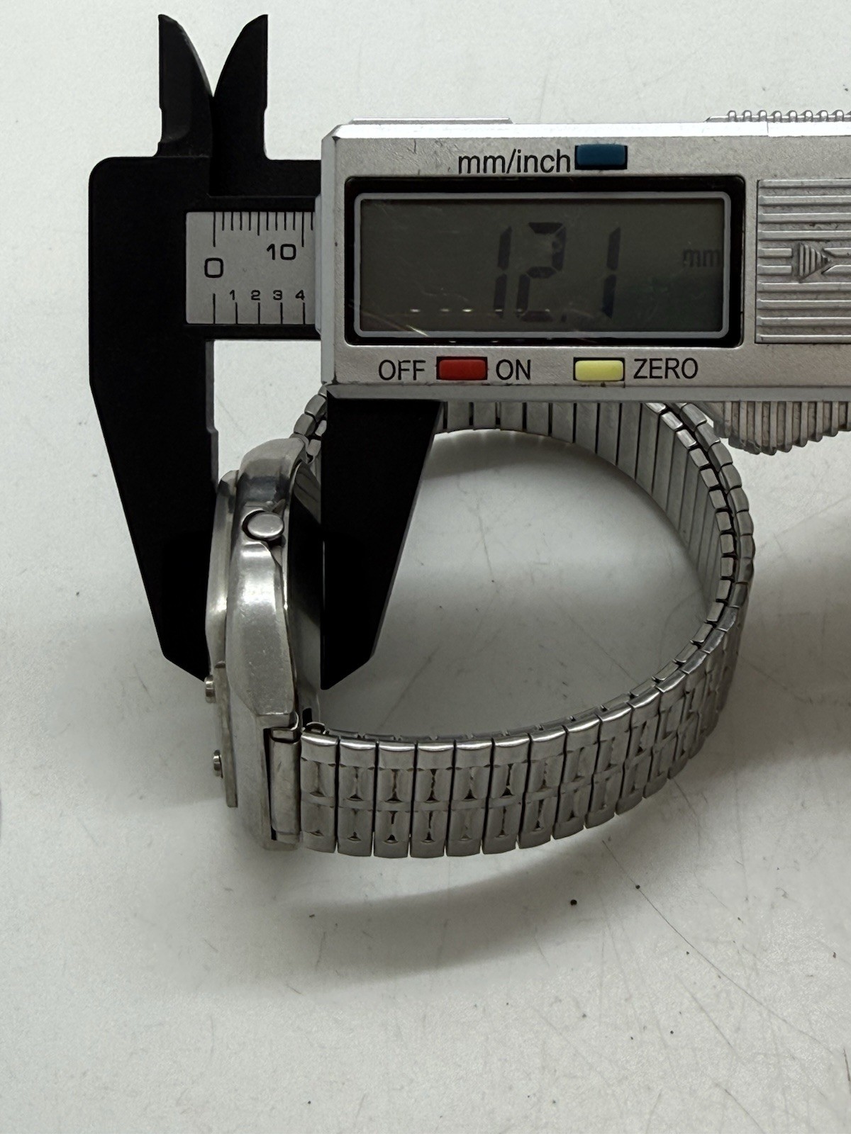 Vintage Seiko Quartz LC A039-5019 Men’s Digital Watch Spiedel Bracelet Stainless