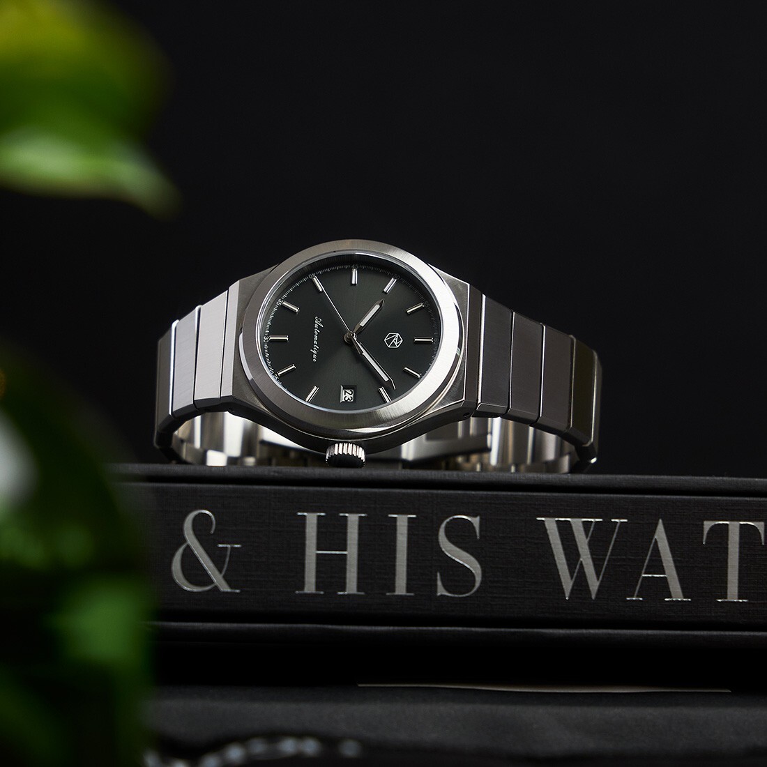 MANIME LA FIDÈLE ANTHRACITE Automatic Black Steel Date Sapphire Men’s Watch