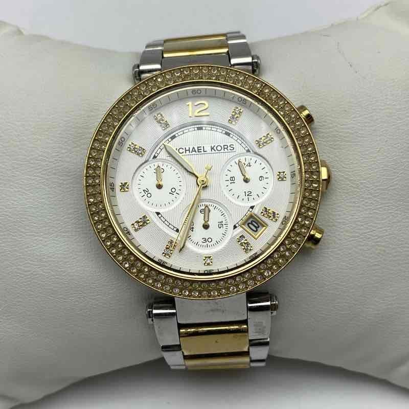 Michael Kors MK-5626 Women’s Two Tone Chronograph Watch Crystal Bezel 38mm