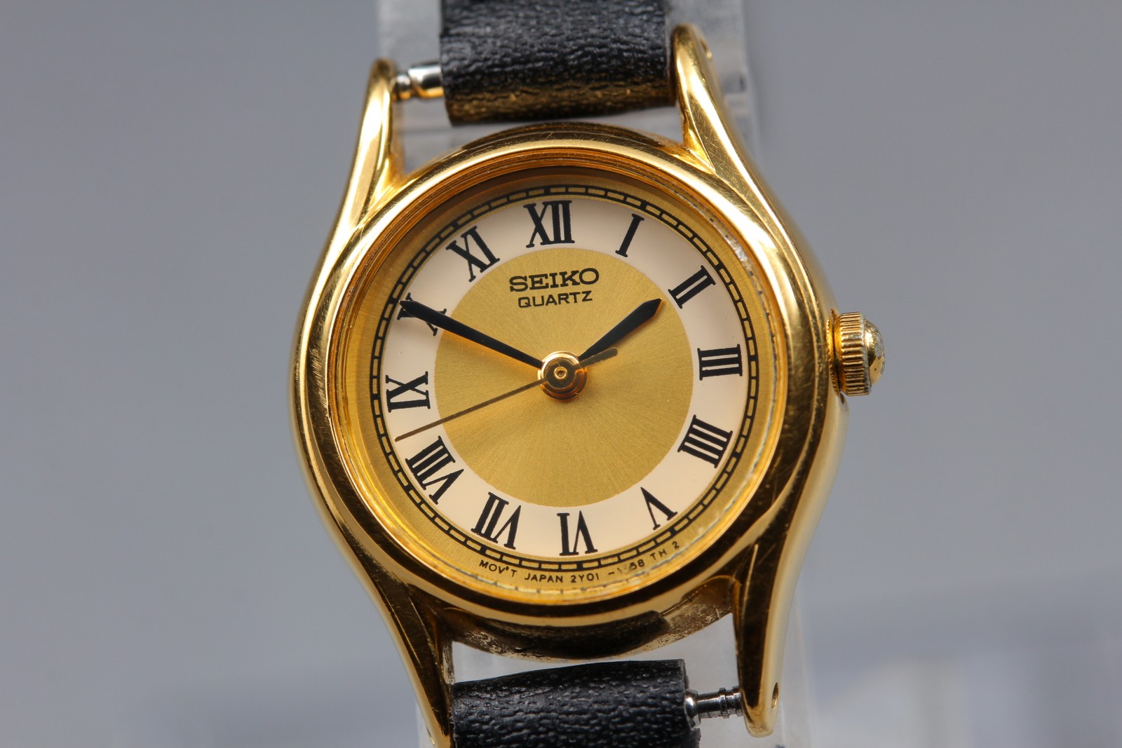 Vtg. 1990 [N MINT] SEIKO 2Y01-0A10 20.5mm Roman Gold Quartz Ladies Watch JAPAN