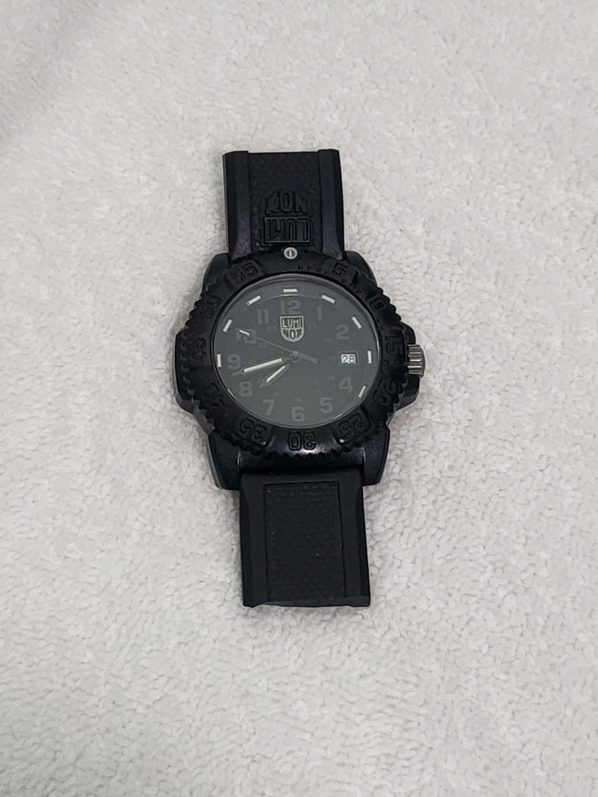 Luminox Sea Navy Seals Quartz Watch 7050 38mm Black New Battery
