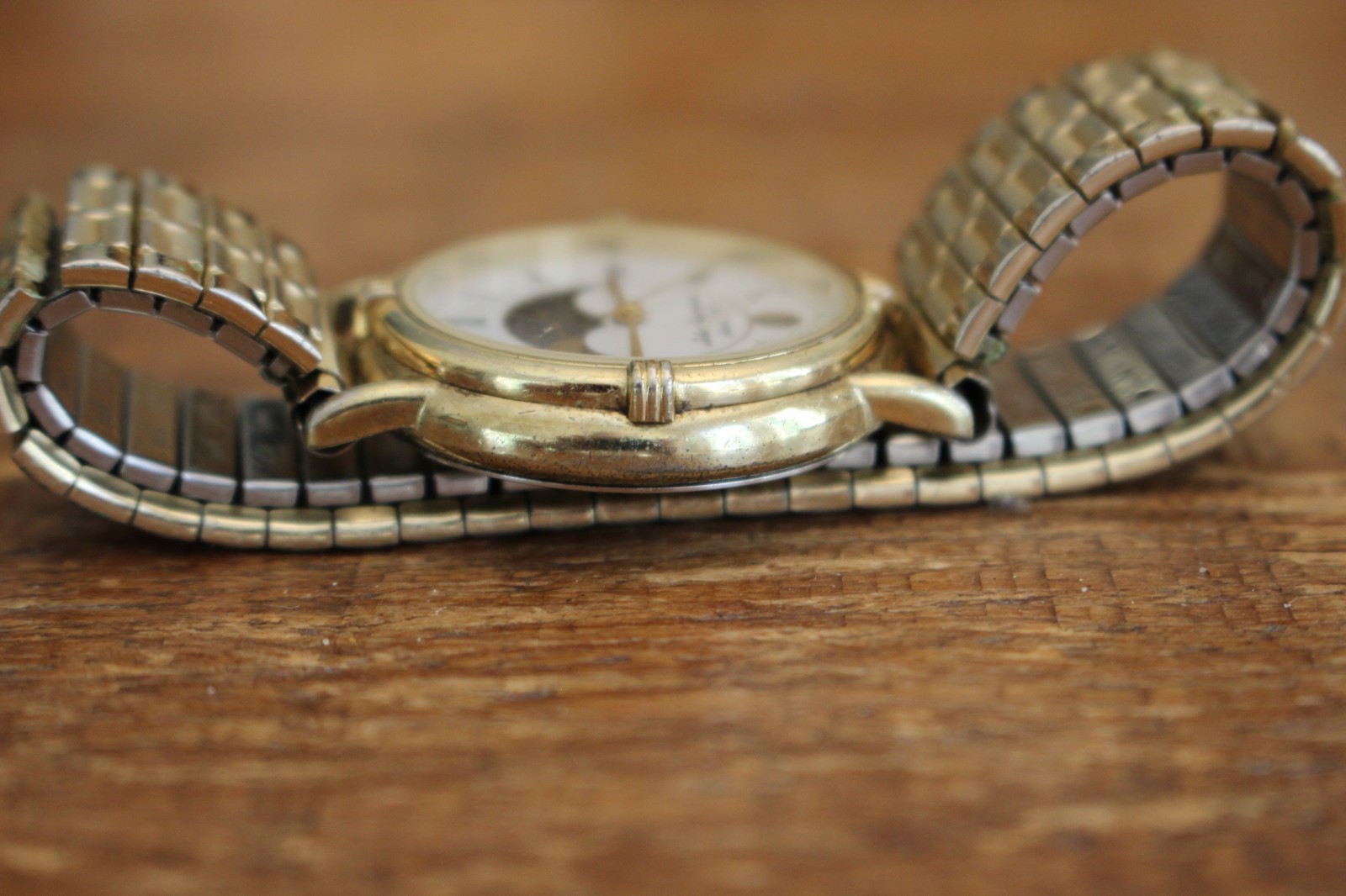Jules Jurgensen Vintage Moon Phase Watch Gold Tone Roman Numerals Date