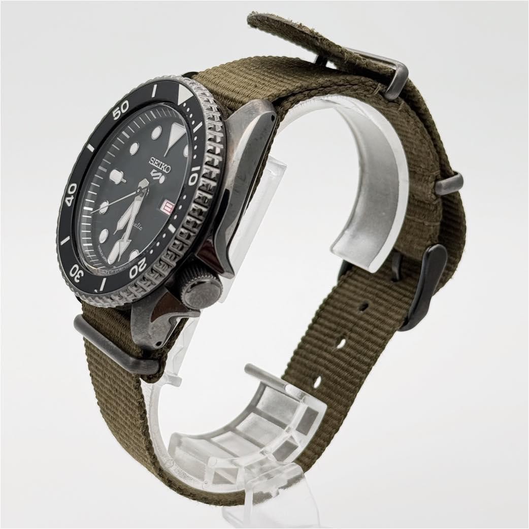 Seiko 5 Sports Automatic Watch 43mm 4R36-07G0 Black Nylon wrist 23cm