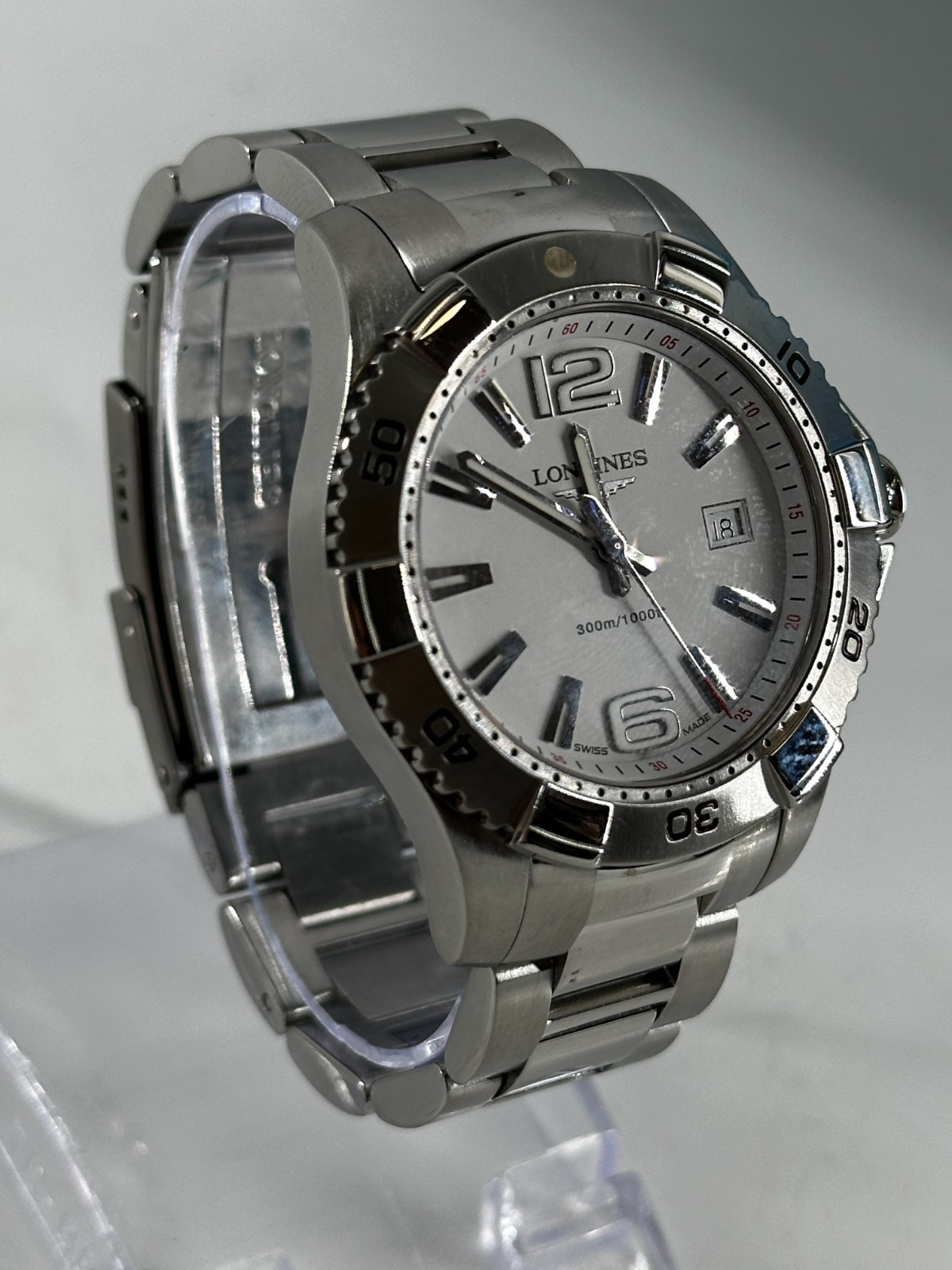 Longines HydroConquest Quartz 300m Diver Silver Dial Date Steel Bracelet