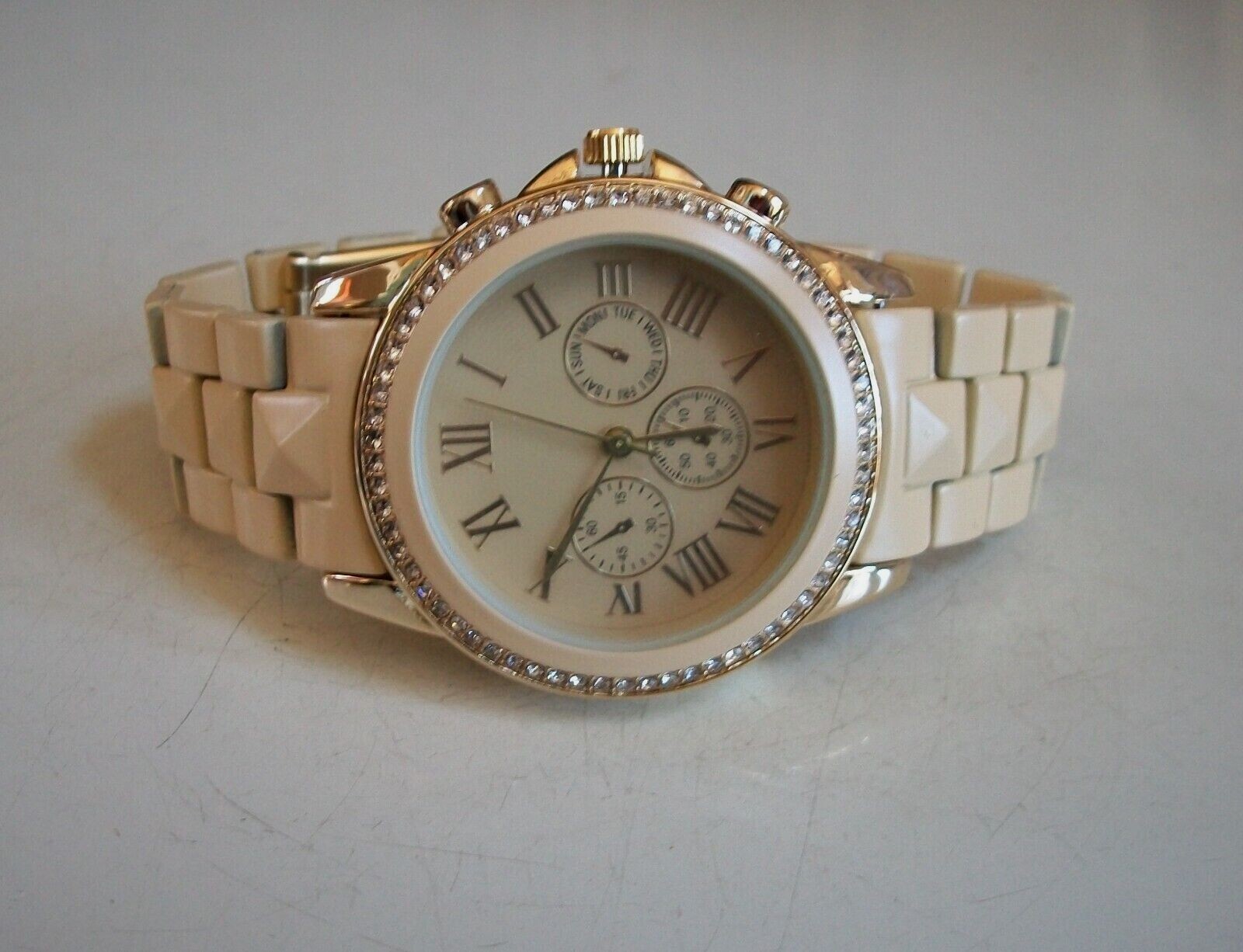 Women’s Blue, White, Beige, Mint, Gray Bracelet Boyfriend Fashion Casual Watches
