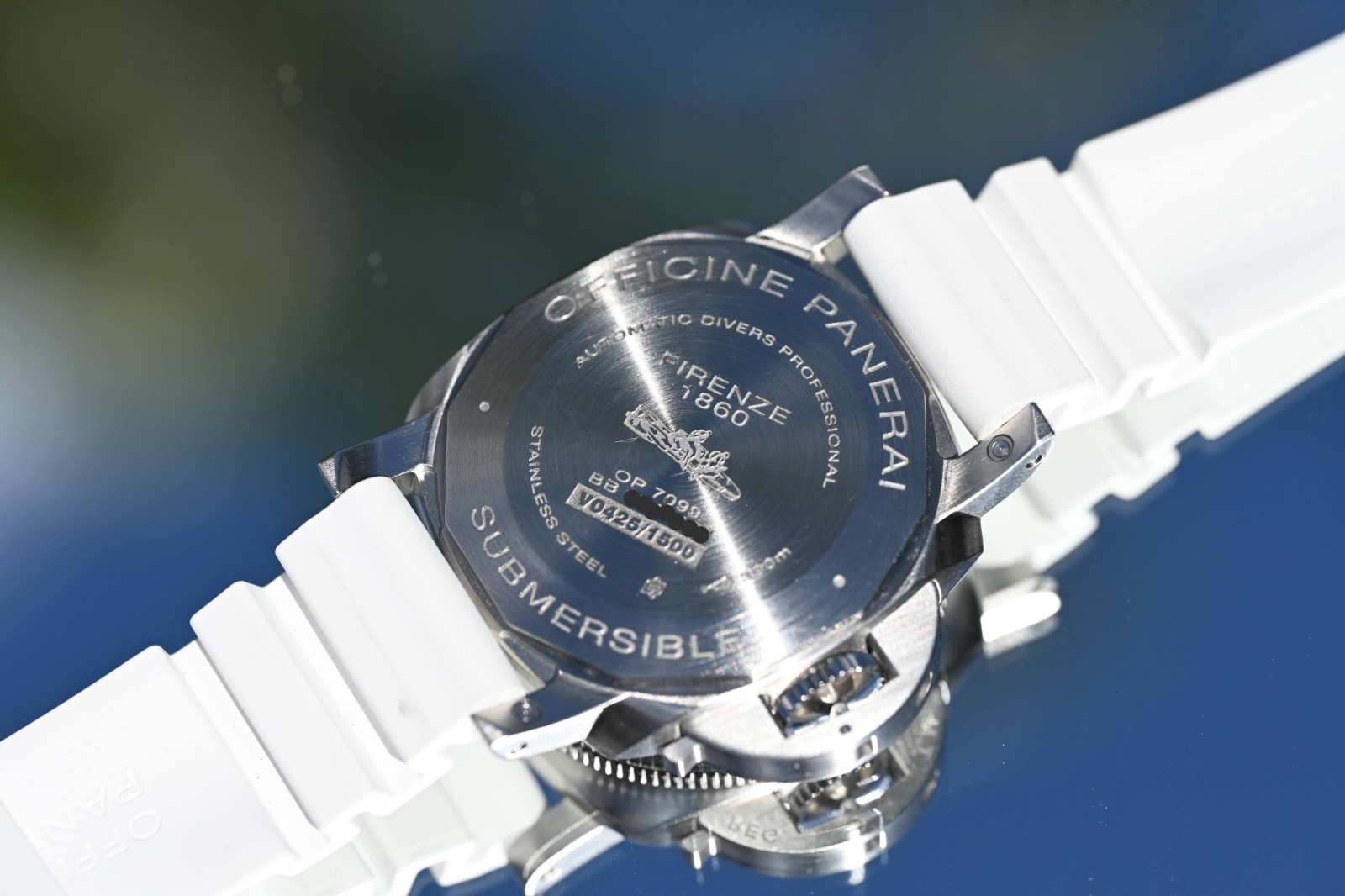 Panerai Submersible PAM00683 42mm Black Dial White Rubber Strap Full Set 2019