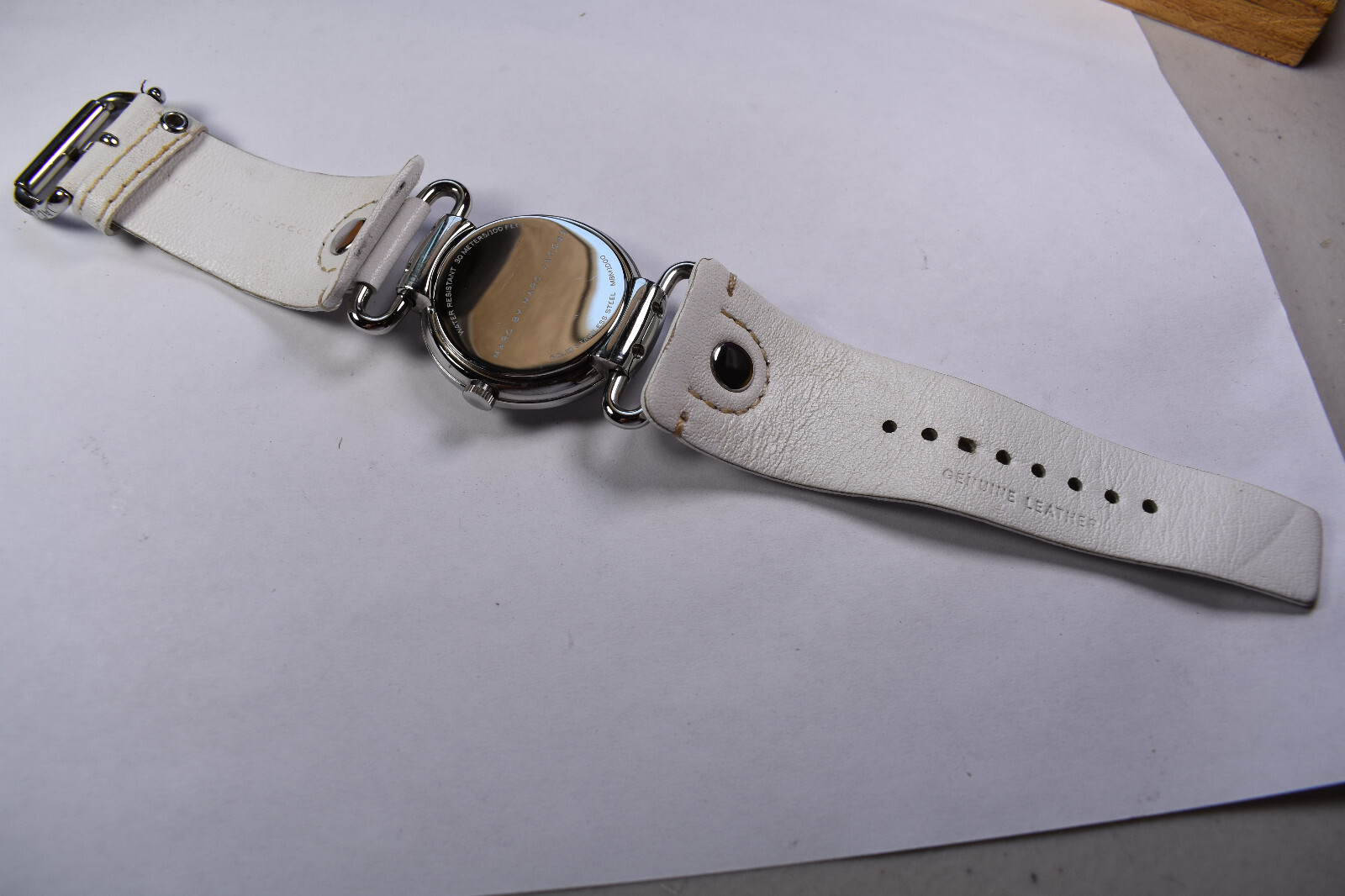 Vintage! Marc Jacobs Women’s MBM1000 White Leather Watch NEW BATTERY!