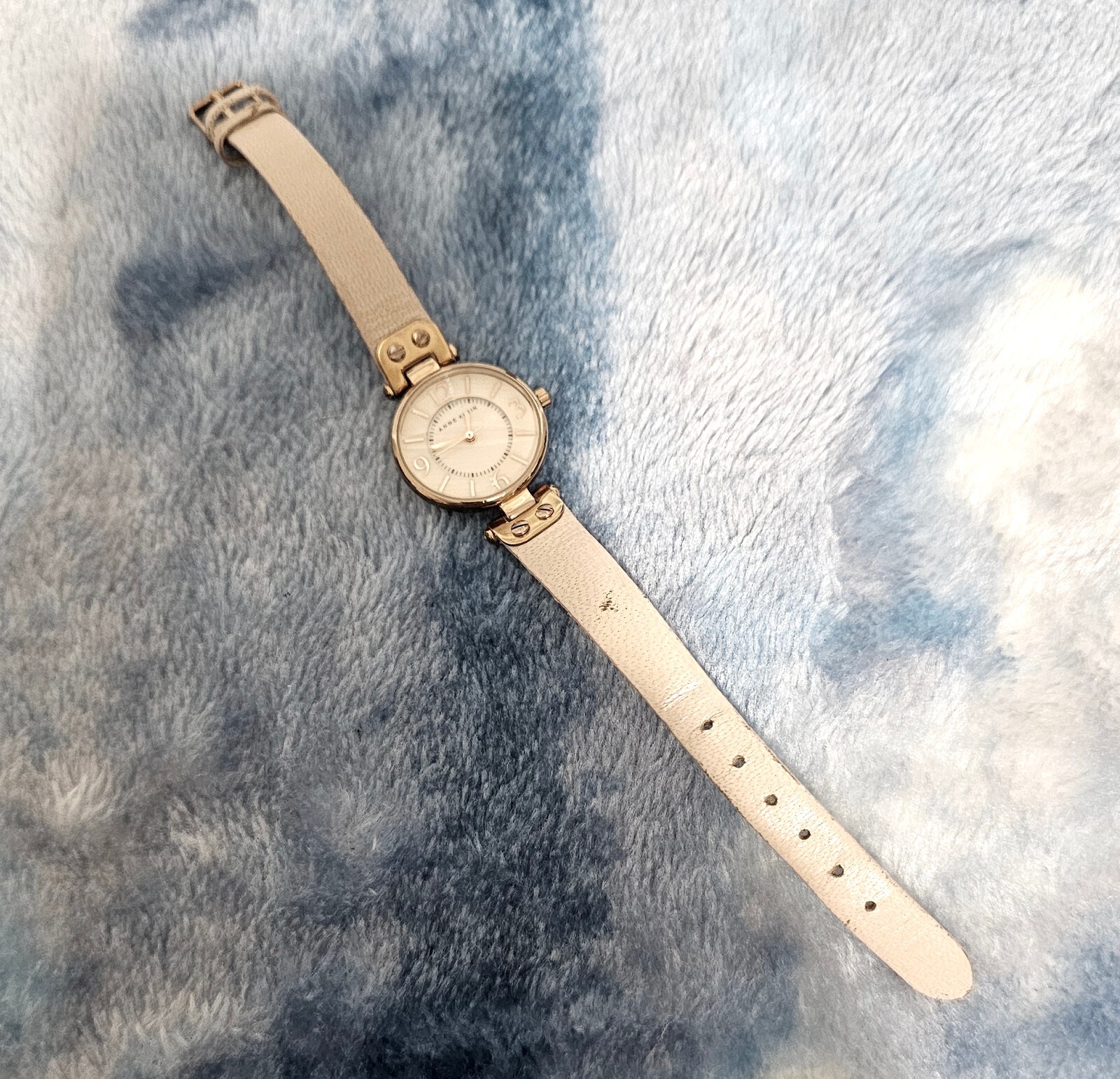 Anne Klein Watch Y121E Woman 25mm Analog 10/9442 off-white face (new Battery)