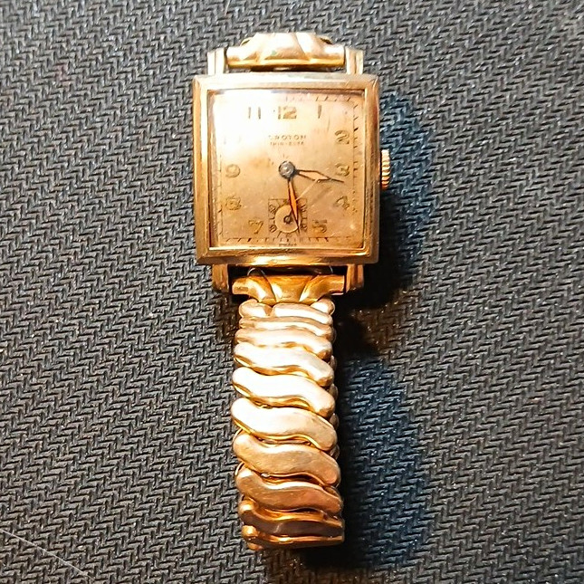 Croton Time-Este Women’s Vintage 1940s Gold Square Manual Wind Watch 22mm Works