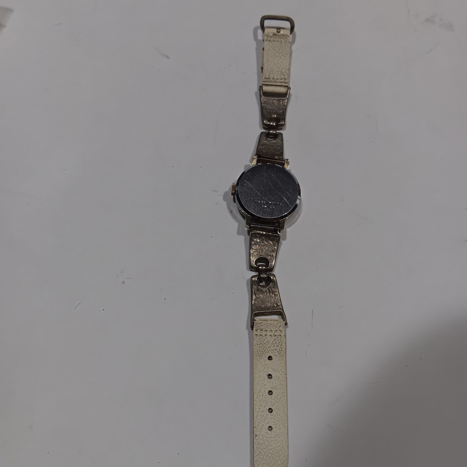 Lausanne Women’s Quartz Analog Dress Watch White Dial Gold Case White Strap