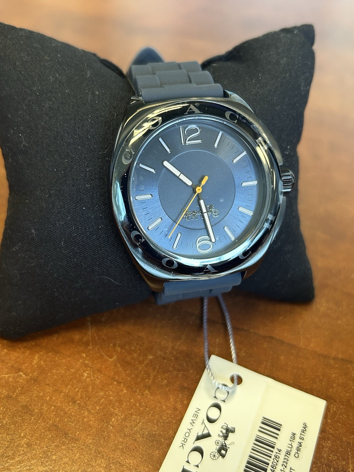 Coach Men Flip Watch Rubber Strap Navy/Black Stainless Steel Water Resist 3 Bar