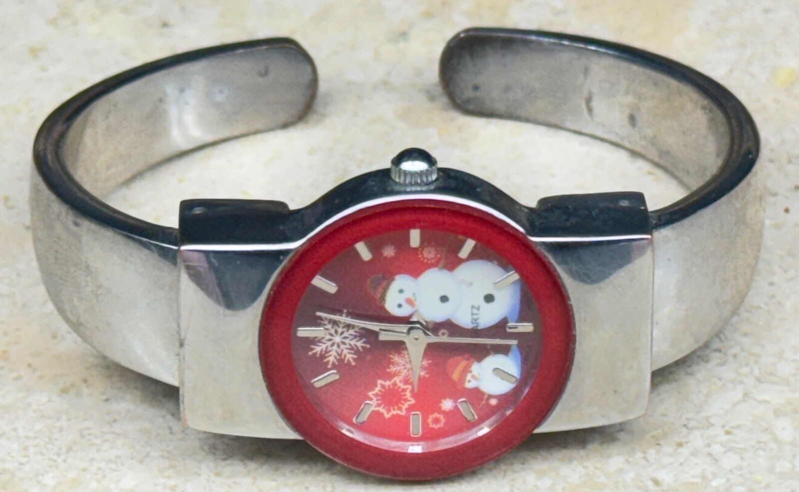 Vintage Women’s Quartz Christmas Wristwatch Snowman Silver Tone XM10 Holidays