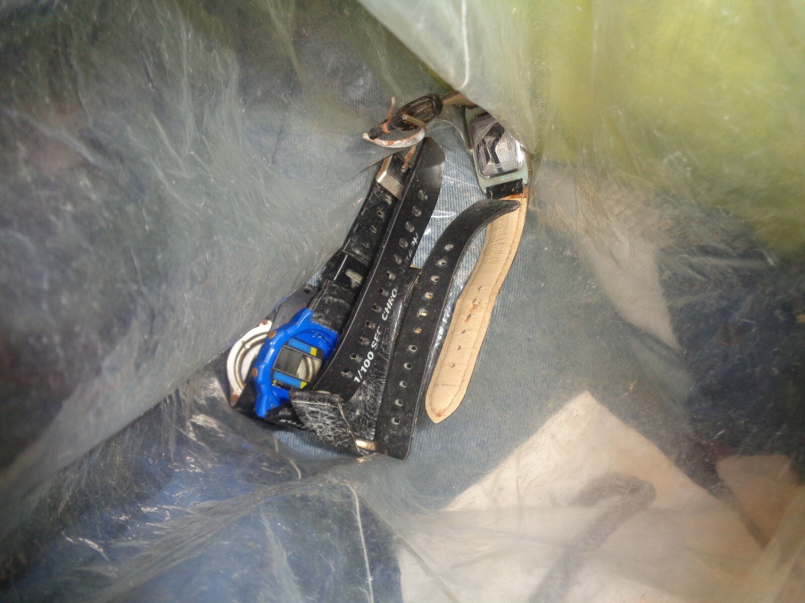 house salvage find of box junk watches,WARNING none of these work or run !!!!