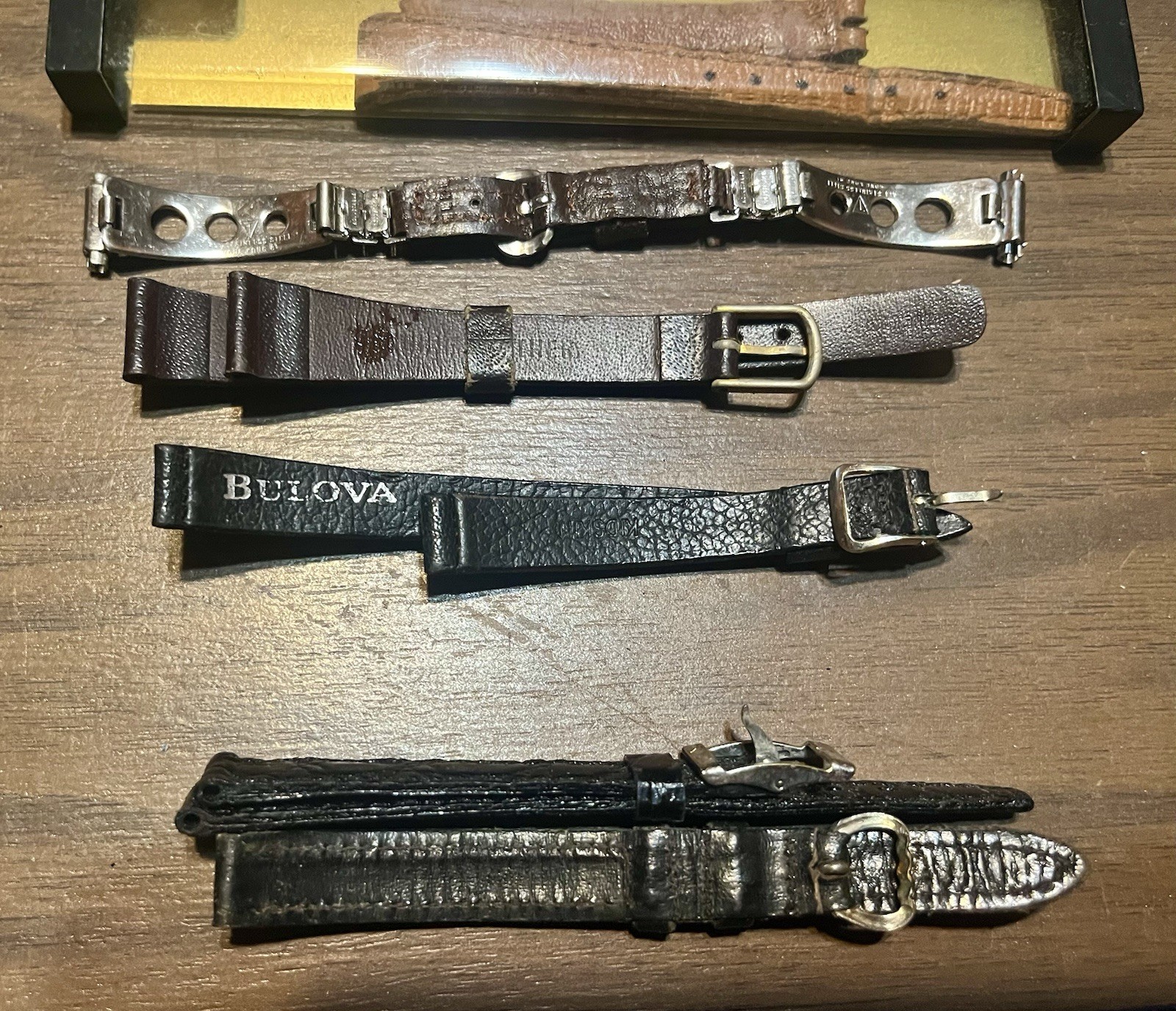 Lot of 10 Assorted Vintage Leather Rubber & Fabric Watchbands Timex Bulova W10