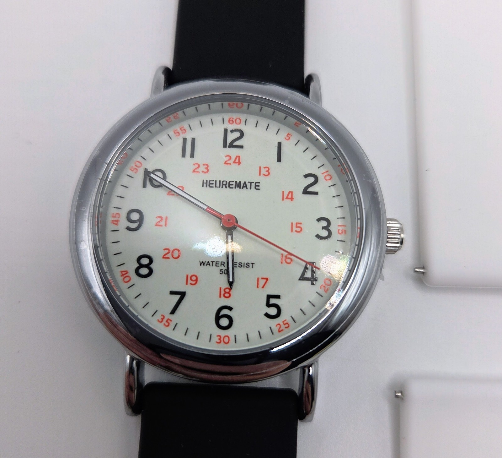 HEUREMATE Waterproof Unisex Analog Watch Luminous Easy-Read Black White Bands