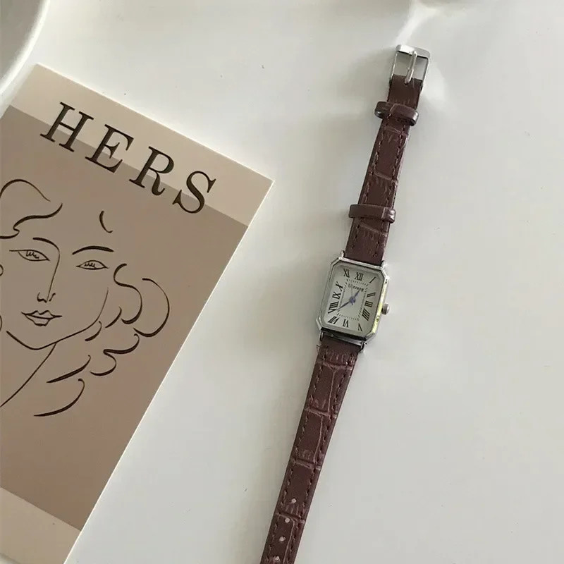 Classic Casual Quartz Retro Watches Dial Leather Strap Band Ladies Watch