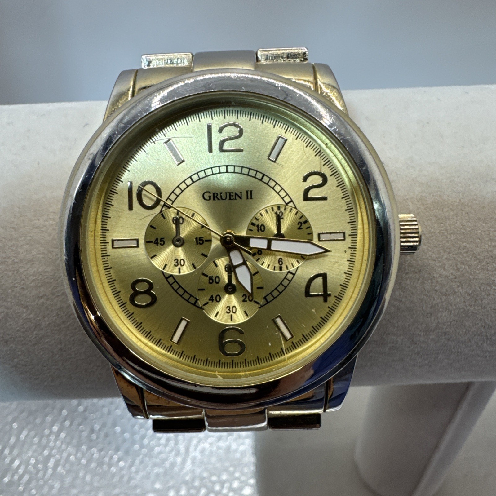 Gruen II GR1562 415 Gold Tone Wristwatch Quartz Analog