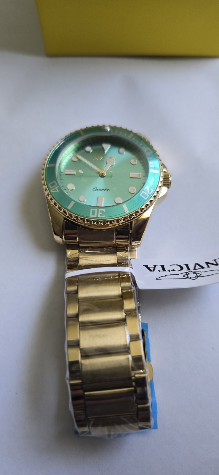 Invicta Pro Diver 69400 Men’s 42mm Gold Watch Aqua Green Sunburst Dial Quartz…