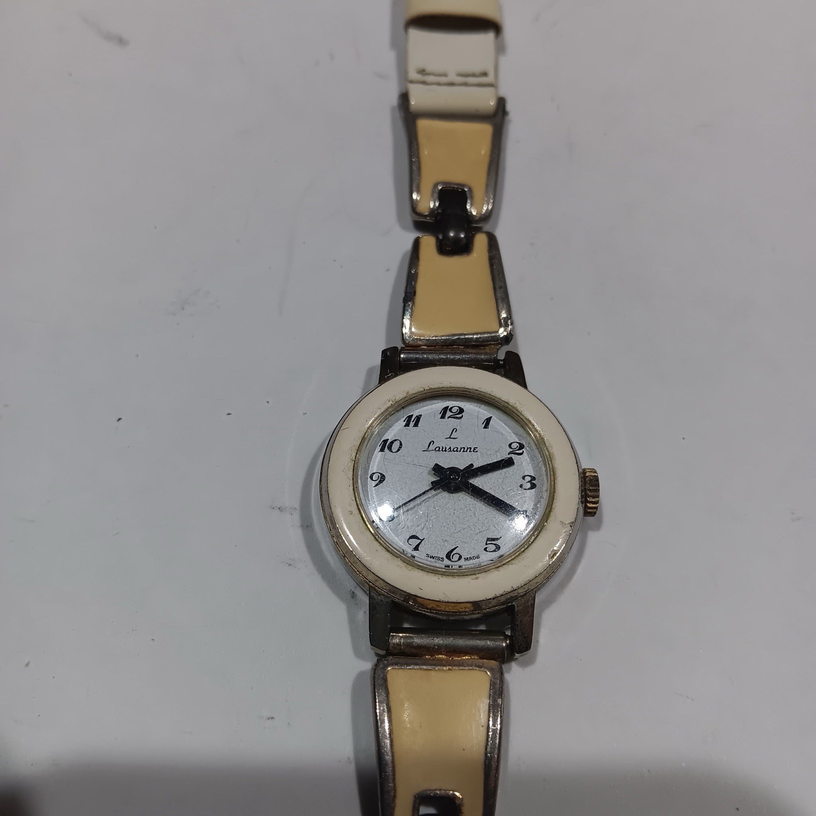Lausanne Women’s Quartz Analog Dress Watch White Dial Gold Case White Strap