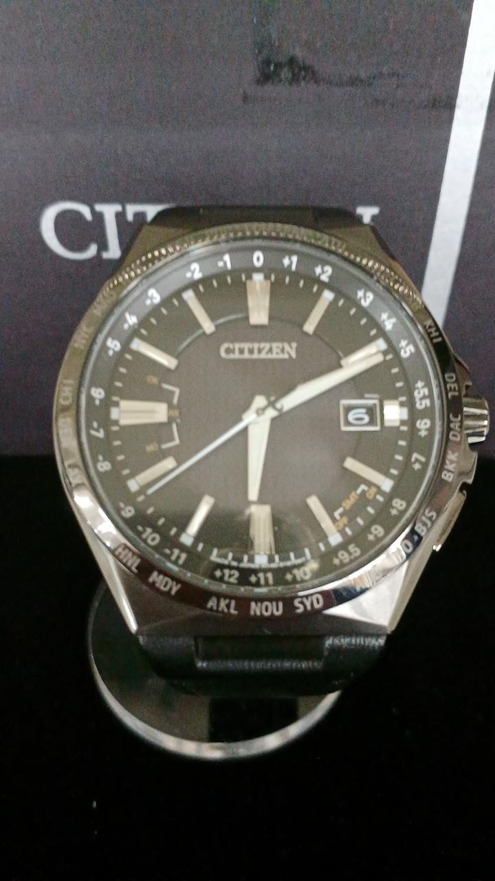 Citizen CB0215-51E Wristwatch Cosmetic Box
