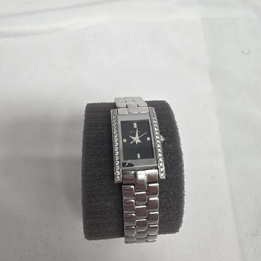 BULOVA Gent’s Wristwatch NONE – ENTER BULOVA WATCH BY MODEL NUMBER (B07009249)